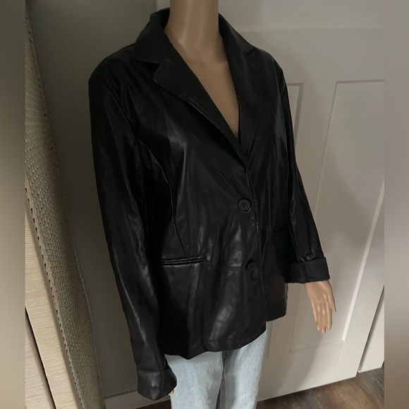 Wet Seal Faux Leather Blazer - Picture 2 of 6